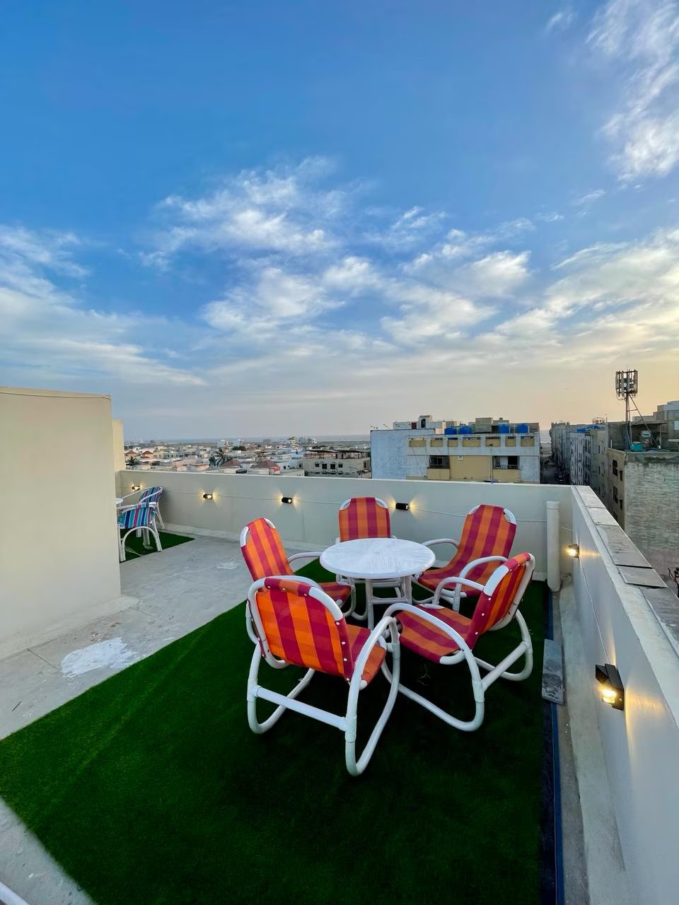 A Pair Of 2 Exclusive Apartments On the 4th floor