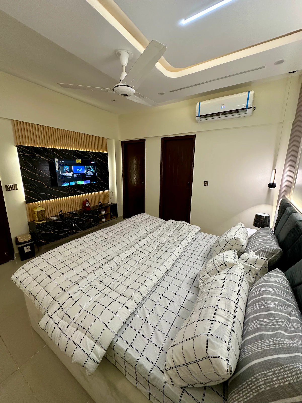 Charming 1-Bedroom Retreat in DHA Phase 6