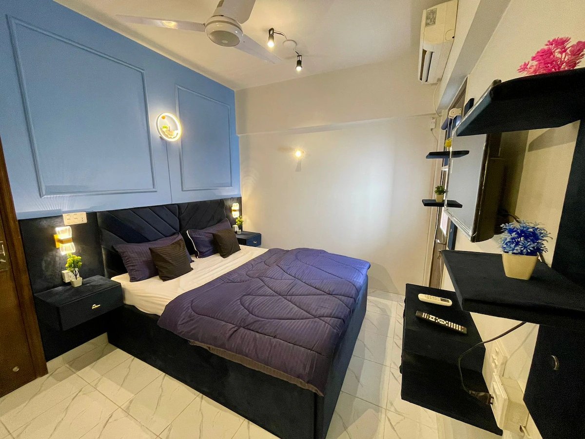 Chic 2 BR Apartment With Sea View Roof Top in DHA photo 29