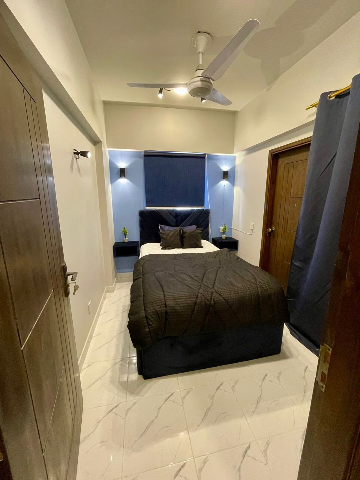 Chic 2 BR Apartment With Sea View Roof Top in DHA photo 31