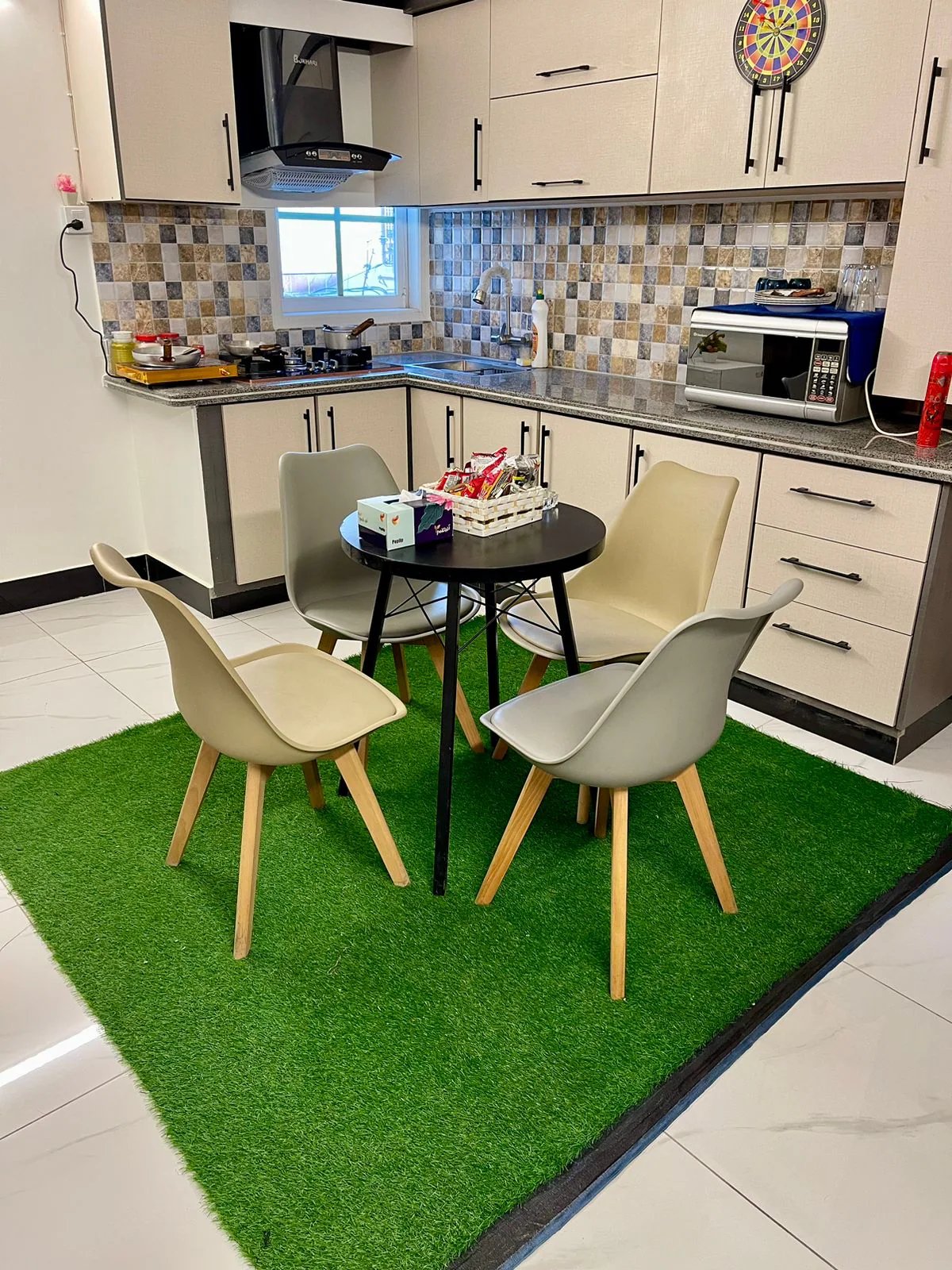 Comfortable 2 Bedroom With 2 AC Apartment in DHA photo 3