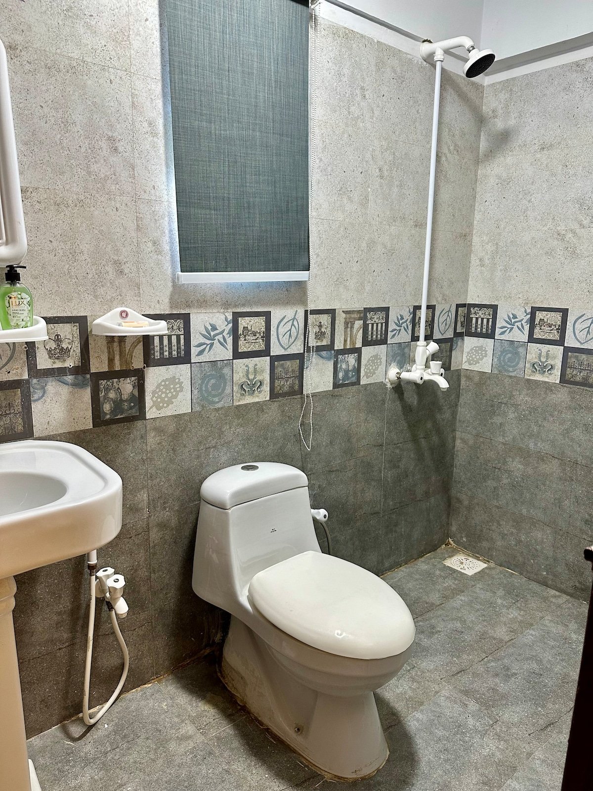 Designer 2BR Apartment in DHA With TV & AC - Full bathroom 1 image 4