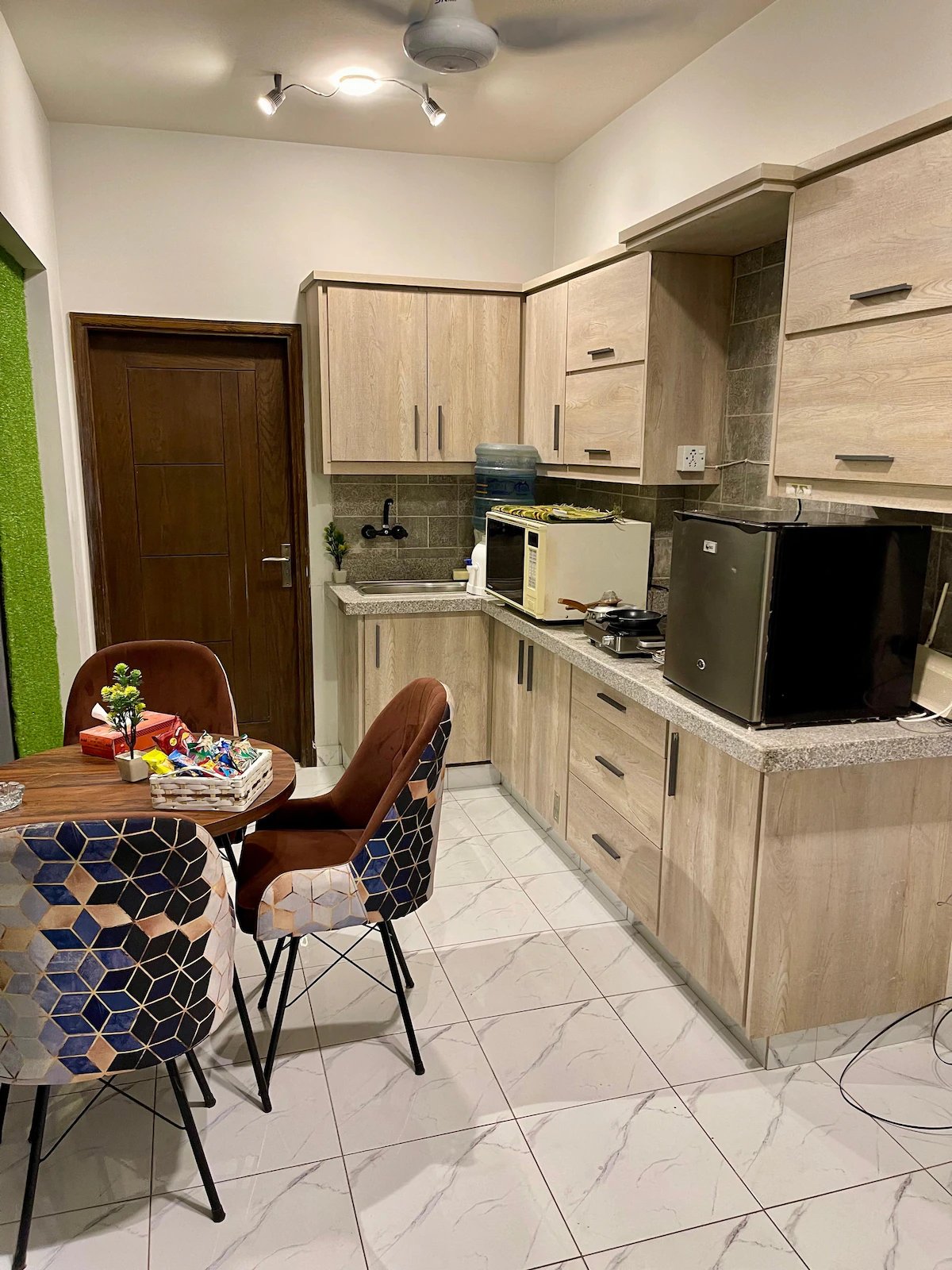 Luxury Pair: 1st-Floor Exclusive Apartments photo 27