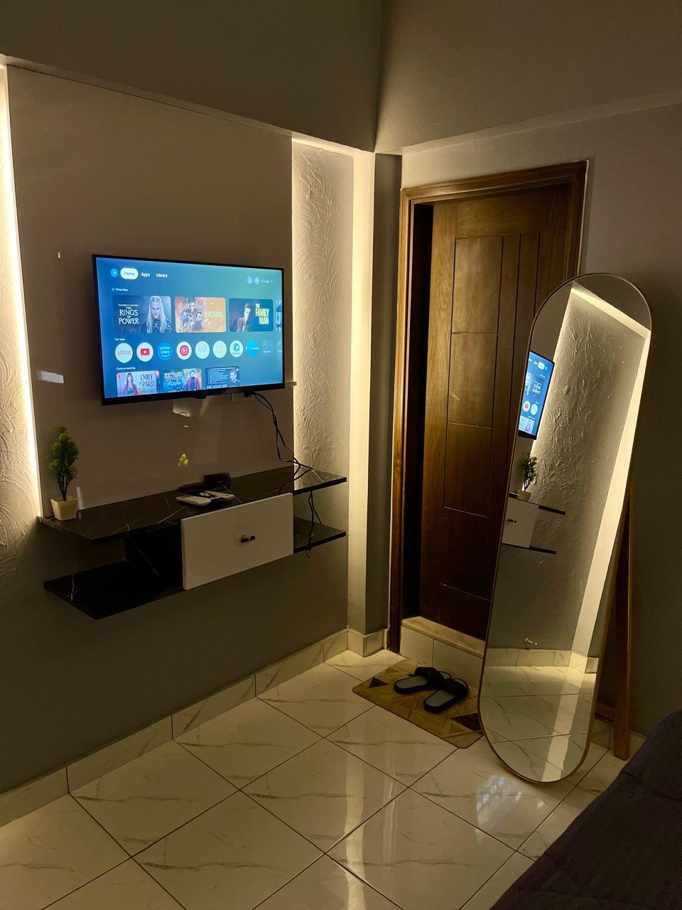 Luxury Pair: 1st-Floor Exclusive Apartments photo 41