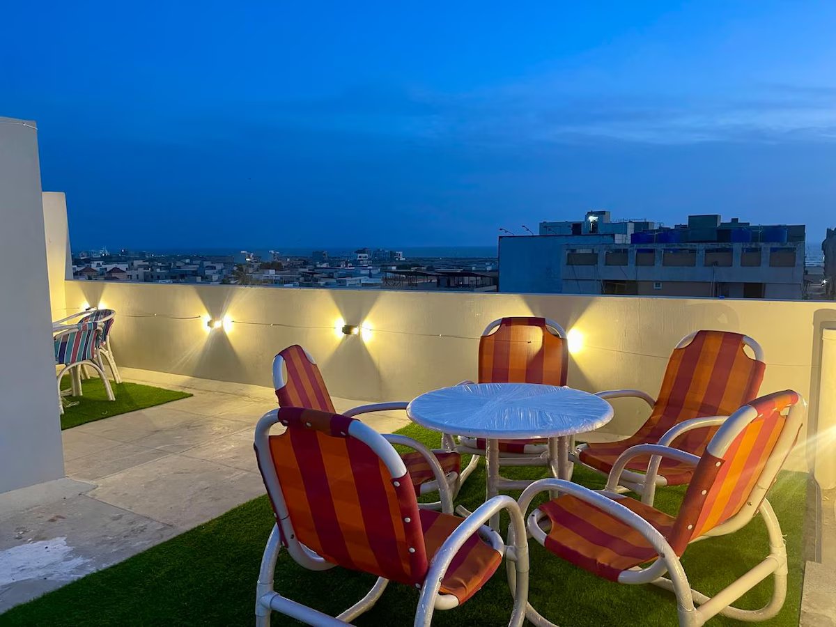 Modern-2BR Apt| Rooftop | Stunning SeaView| DHA photo 48