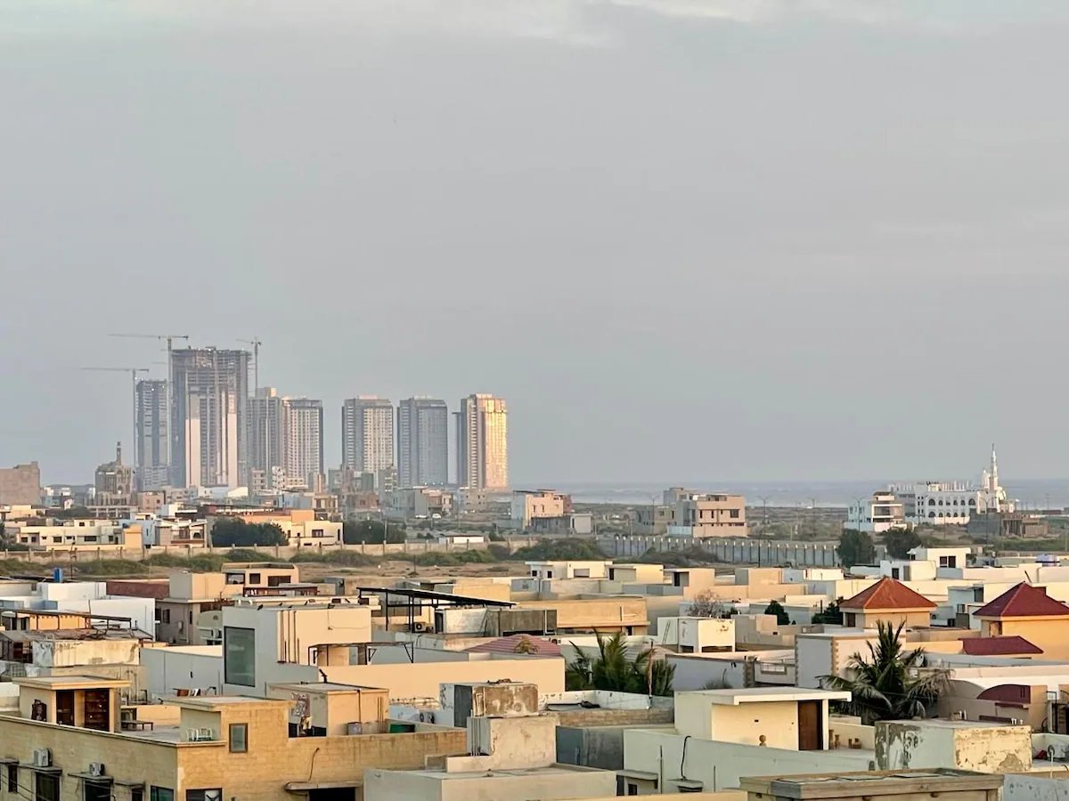 Modern-2BR Apt| Rooftop | Stunning SeaView| DHA photo 59