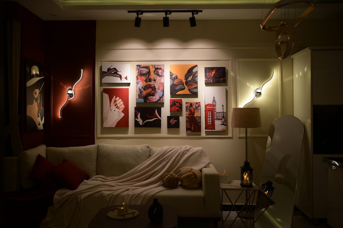 PannaCotta | Premium 2BHK | DHA Phase 7 Jami - Living room image 7