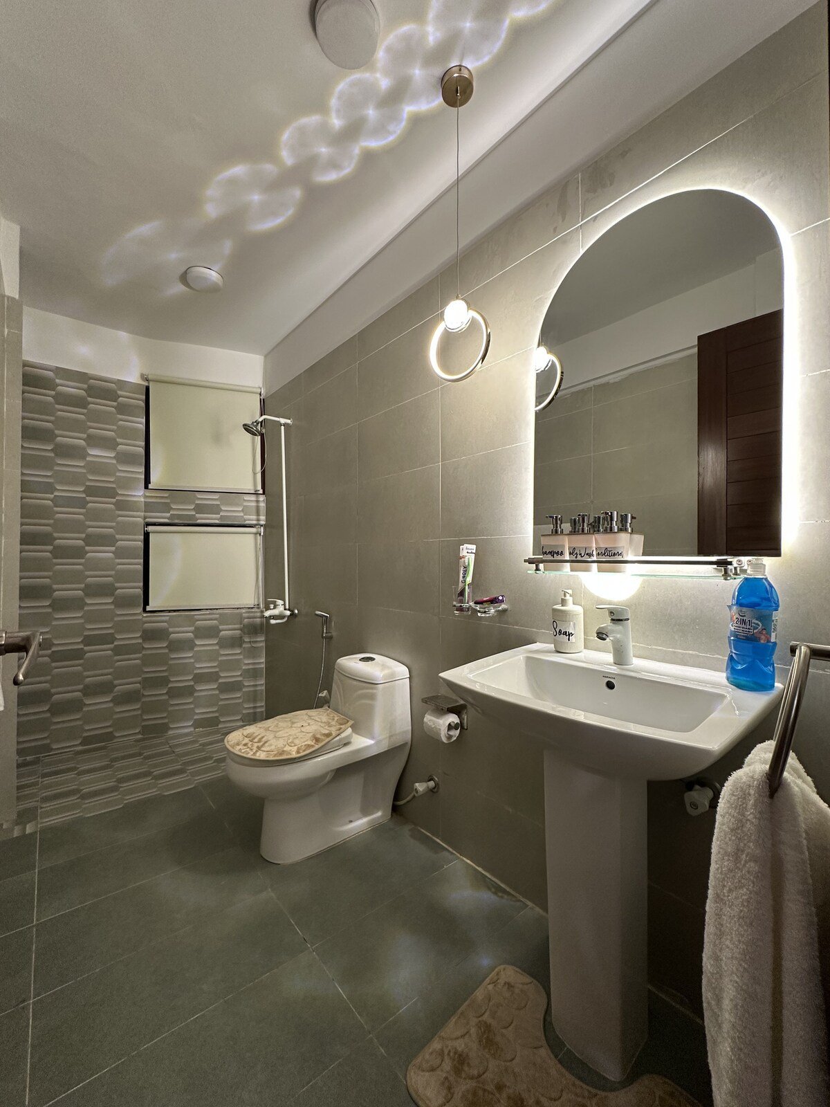 PannaCotta | Premium 2BHK | DHA Phase 7 Jami - Full bathroom 2 image 2